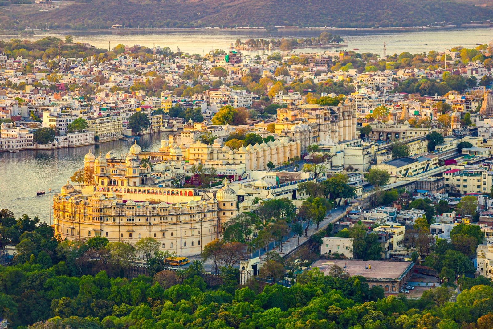 Udaipur's City Palace beside Lake Pichola